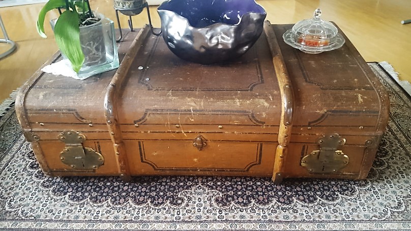 alter Koffer als Wohnzimmertisch