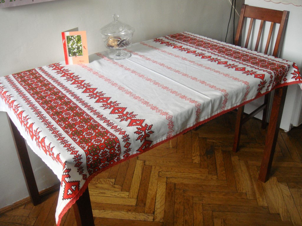 tradionelle rumänische Tischdecke selbst gemacht (6)
