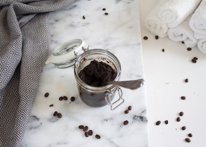 DIY Kaffee Peeling by Linda loves bei Hand im Glück alles vermengen