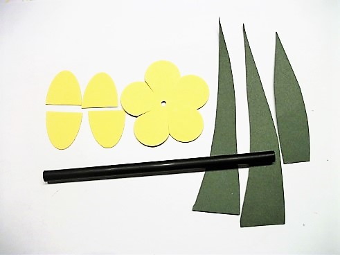 Tulpen aus Papier und Strohhalme Hand im Glück (2)
