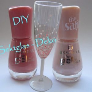 DIY Sektglas aufhübschen mit Nagellack