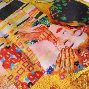 Der Kuss von Klimt_ The Kiss_Diamond Dotz_Hand im Glück (22) (Medium)